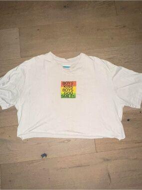 unif boys kiss boys god smiles white diy hand cropped crop top tee